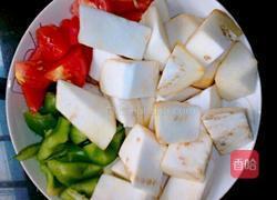 番茄酱炒茄子的做法图解1