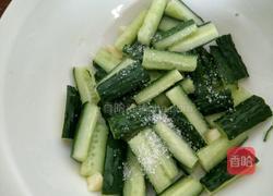 酸辣甜黄瓜条的做法图解4