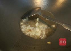 宝塔花菜炒香肠的做法图解3