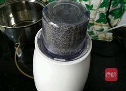 黑芝麻糕的做法图解2