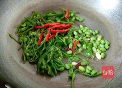 臭豆腐烧毛豆的做法图解6