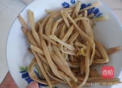 黄花菜炒豆腐的做法图解2