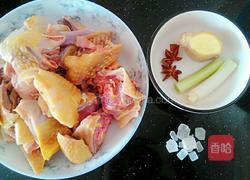 小鸡蘑菇炖粉条的做法图解1