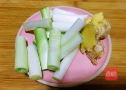 莲藕腔骨汤的做法图解4