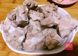 莲藕腔骨汤的做法图解3