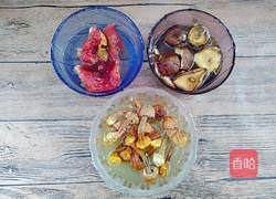 香菇虾仁饺子的做法图解2