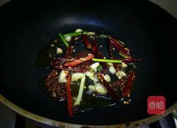 酸辣鱿鱼汤的做法图解6