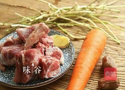 鱼腥草猪骨汤的做法图解1