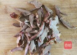手撕猪心拌香葱的做法图解2