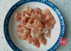 青椒炒鸡丁的做法图解2