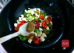 青椒炒鸡丁的做法图解9