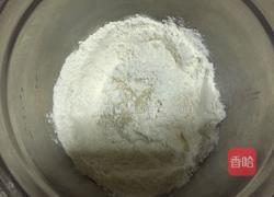 花生培根芝心披萨的做法图解2