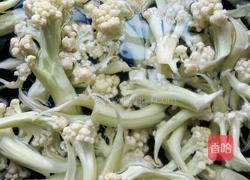 花菜炒肉的做法图解2