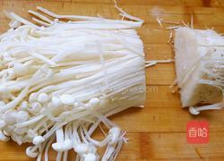 捞拌金针菇的做法图解1
