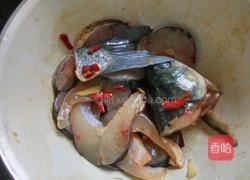 红烧草鱼豆腐的做法图解1