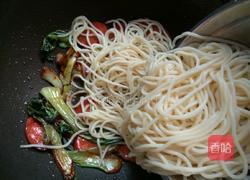 家常火腿炒面的做法图解8