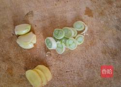 猪肉茄子炖粉条的做法图解5