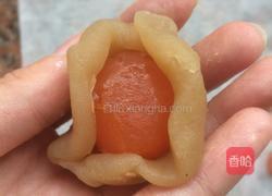 莲蓉蛋黄月饼的做法图解3