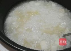 银耳香梨大米粥的做法图解5