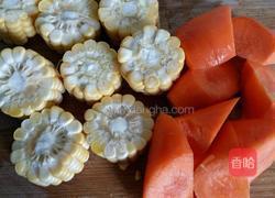 猪骨玉米胡萝卜汤的做法图解3