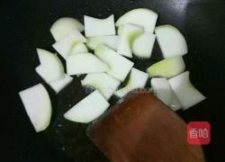 蔬菜肉片汤的做法图解3