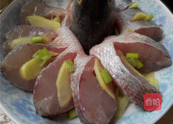 开屏鲈鱼的做法图解3