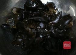 傣味凉拌木耳的做法图解3