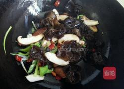 烤麸香菇黑木耳的做法图解7