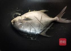 红烧银鲳鱼的做法图解3