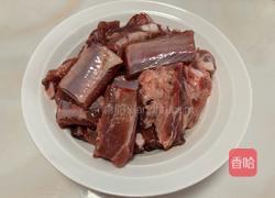 排骨炖豆角的做法图解1