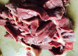 桂圆红枣猪心汤的做法图解2