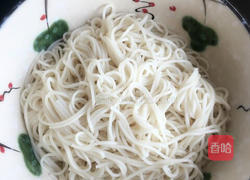 油肉拌面的做法图解1