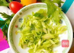 西芹香干炒笋丝的做法图解3