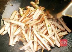 西芹香干炒笋丝的做法图解6