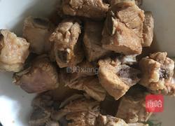红萝卜烧排骨的做法图解3