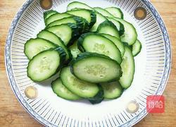 香菇炒黄瓜片的做法图解1