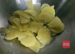 土豆辣椒西红柿的做法图解3