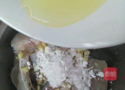 番茄焖鱼的做法图解2