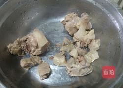 南瓜炖小鸡的做法图解2