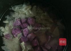 紫薯银耳粥的做法图解3