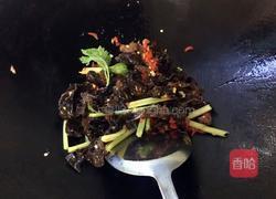 剁辣椒木耳炒鸡蛋的做法图解6