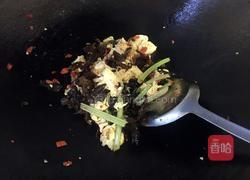 剁辣椒木耳炒鸡蛋的做法图解8