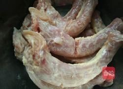 电压力锅红烧鸡脖的做法图解1