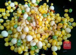 莲子松仁玉米的做法图解8
