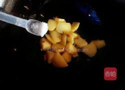 白菜炖土豆的做法图解3