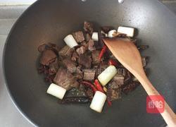 秘制牛腩的做法图解7
