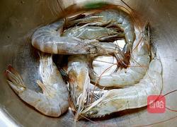 虾仁炖蛋的做法图解1