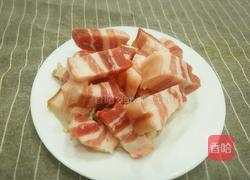 萝卜烧五花肉的做法图解1