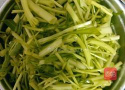 家常炒空心菜梗的做法图解2