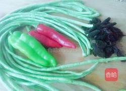 肉丝炒豆角的做法图解1